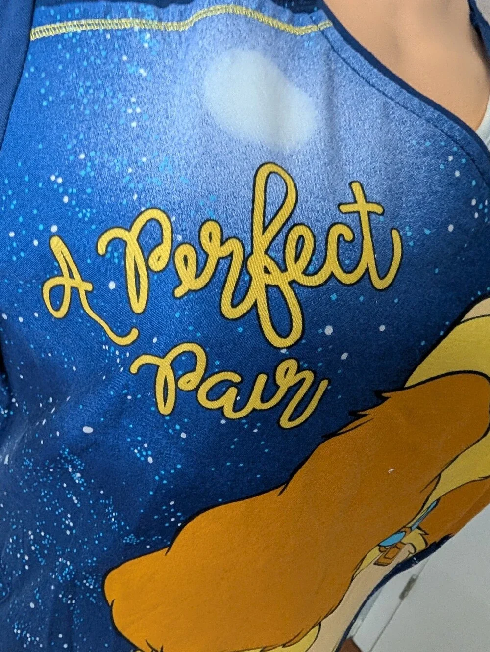 Disney Lady & the Tramp "Perfect Pair" scrub top, Size S - Picture 2 of 7